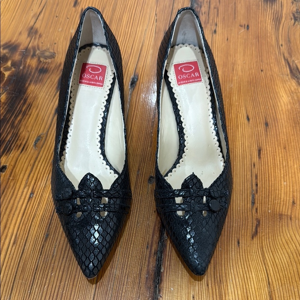 O Oscar De La Renta Bretten Women’s Black Leather Snake Skin Heels Size 7 M